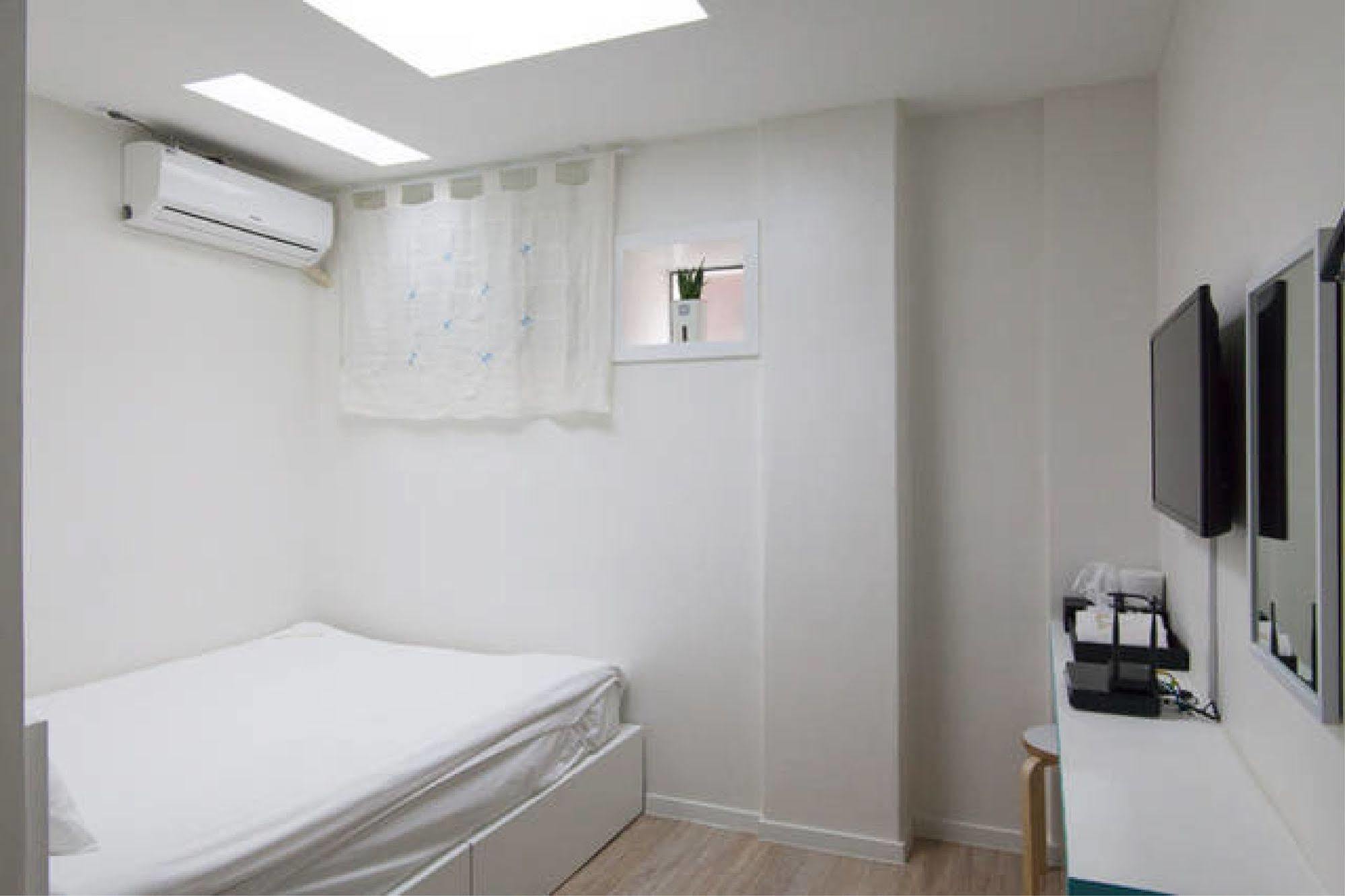 Starhostel Dongdaemun Suite Seoul Eksteriør billede