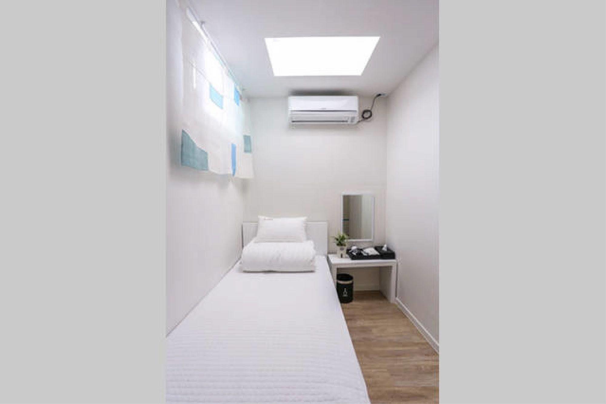 Starhostel Dongdaemun Suite Seoul Eksteriør billede